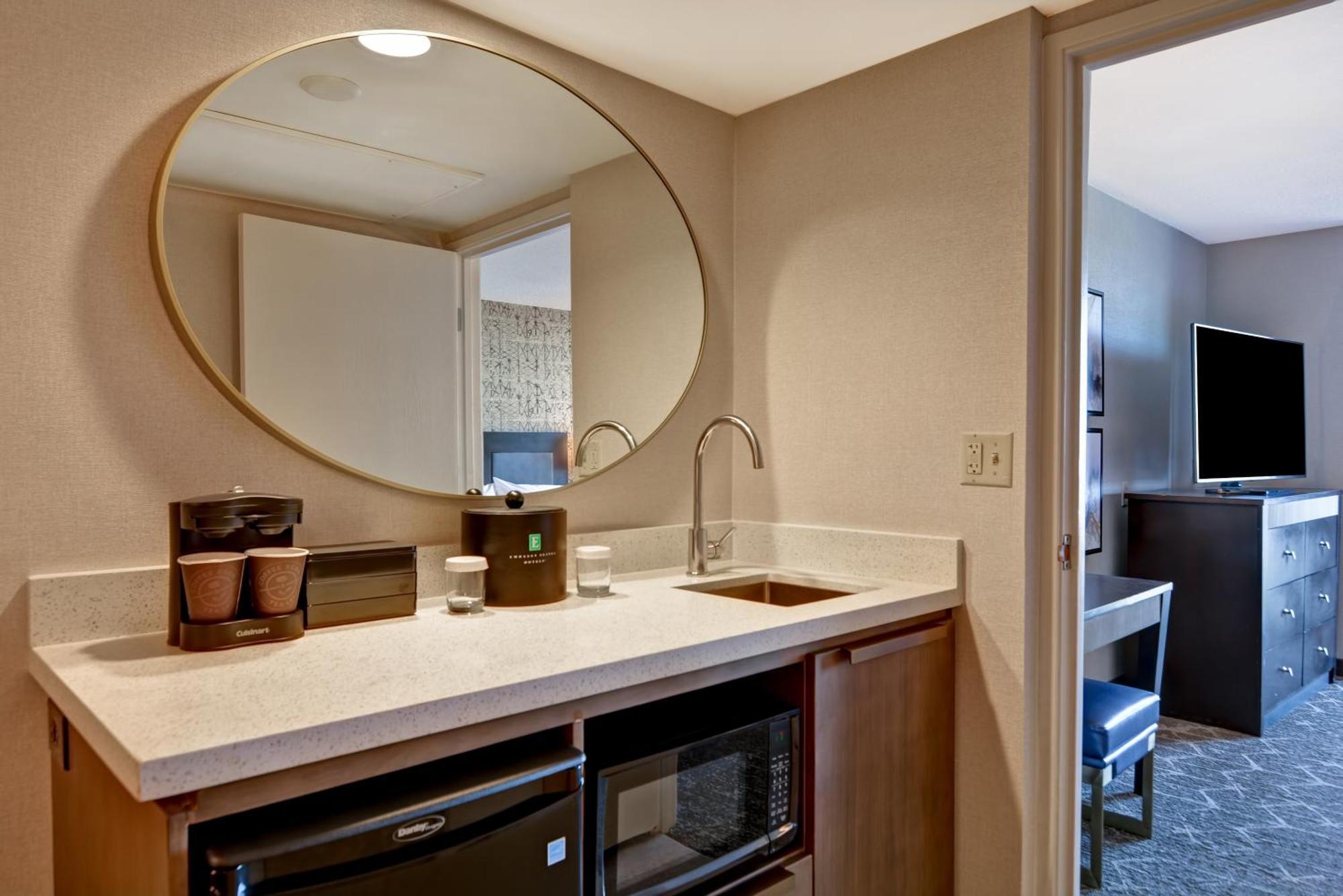 בלומינגטון Embassy Suites By Hilton Minneapolis Airport מראה חיצוני תמונה